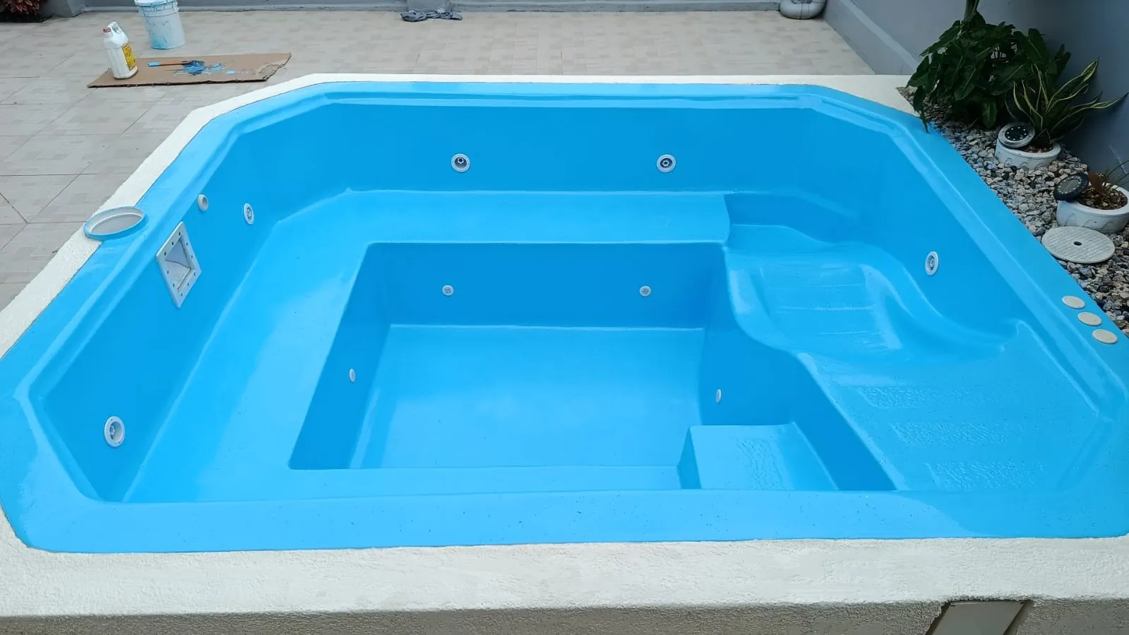 Jacuzzi cuadrado de fibra de vidrio con asientos
